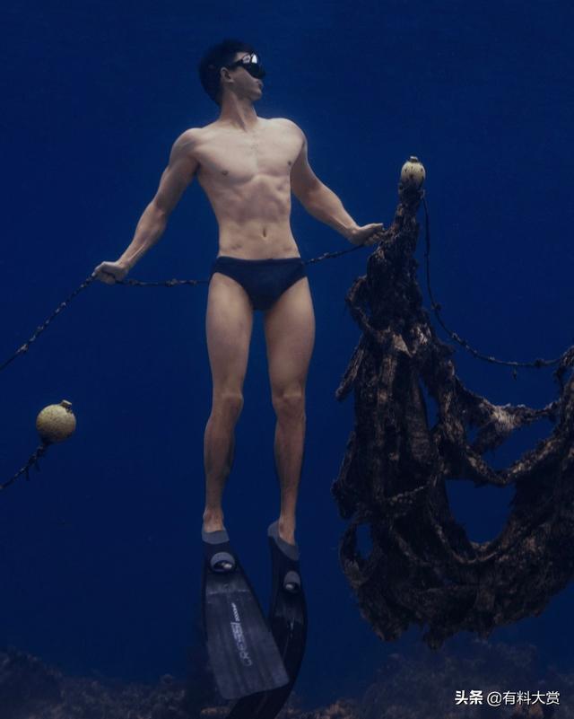 型男大赏II 带你潜入海底的肌肉帅人鱼愿意了解一下吗？